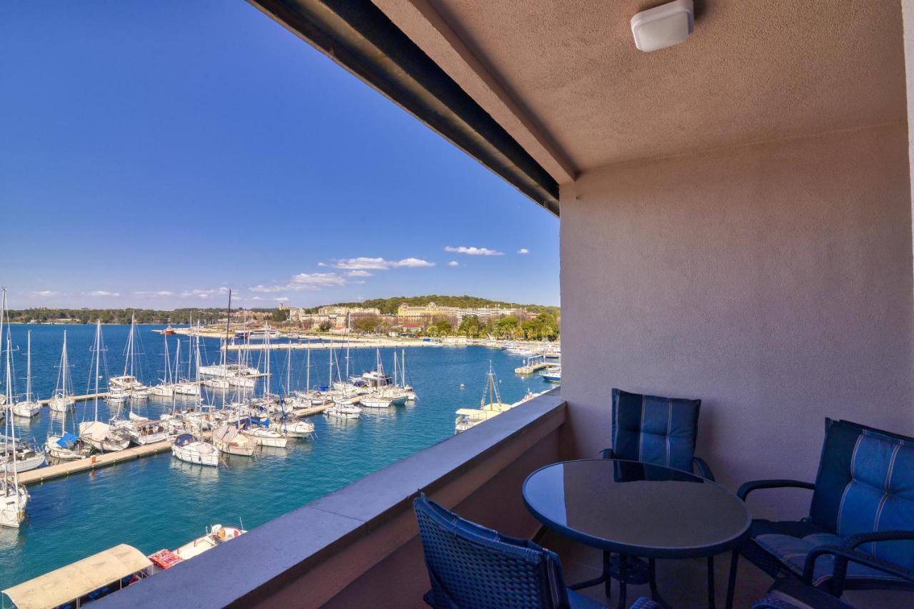 Studio Apartment Harbour Pula Exterior photo